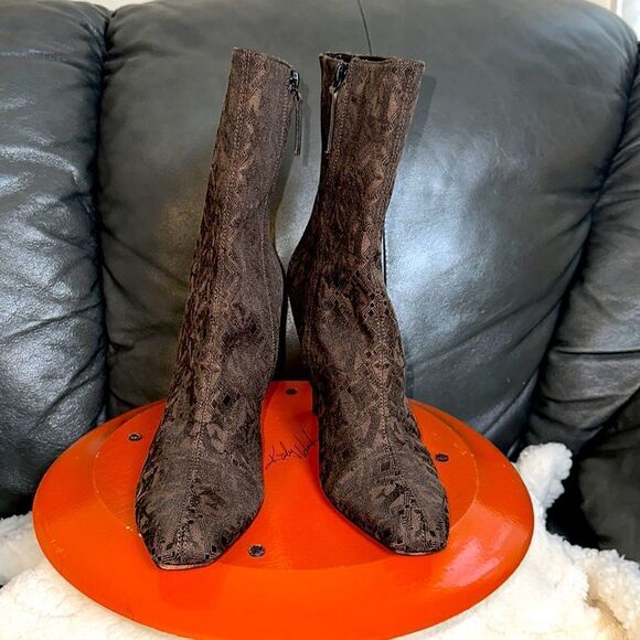 Gianfranco FERRE 40 Genuine Leather Canvas Logo Brown Heeled Zip Booties - Picture 3 of 14